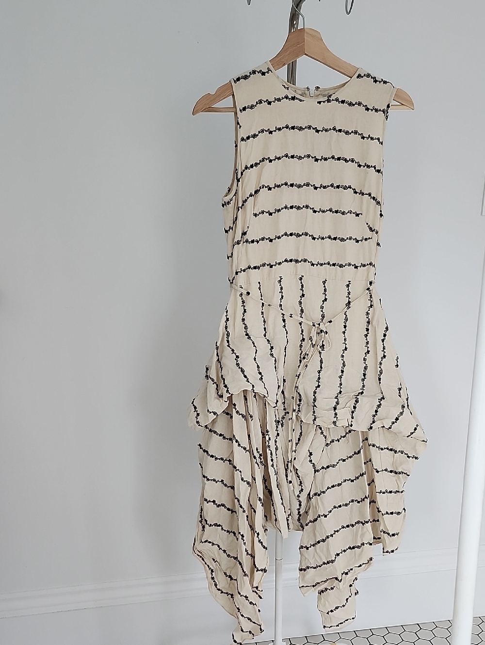 Morgane Le Fay Neutral Cream and Black Zip Dress Label